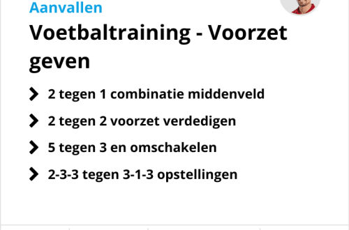 Voetbaltraining met voorzet